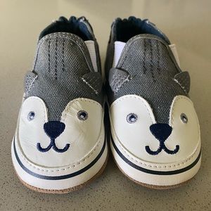 Puppy Robeez baby shoes. NWOT